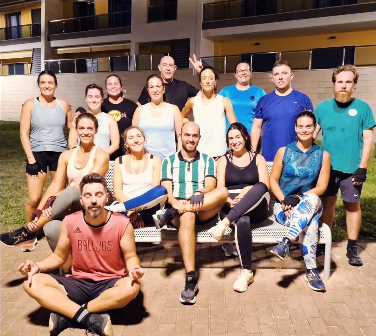 Exercícios de calistenia nas barras